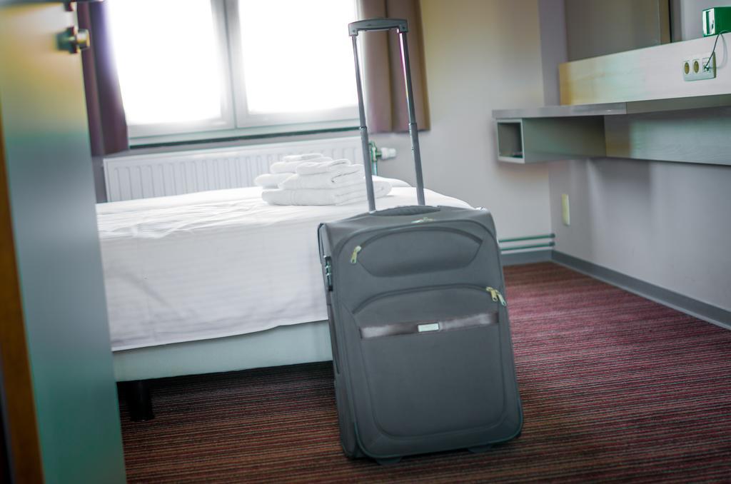 Hotel Les 100 Ciels Saint-Hubert Εξωτερικό φωτογραφία